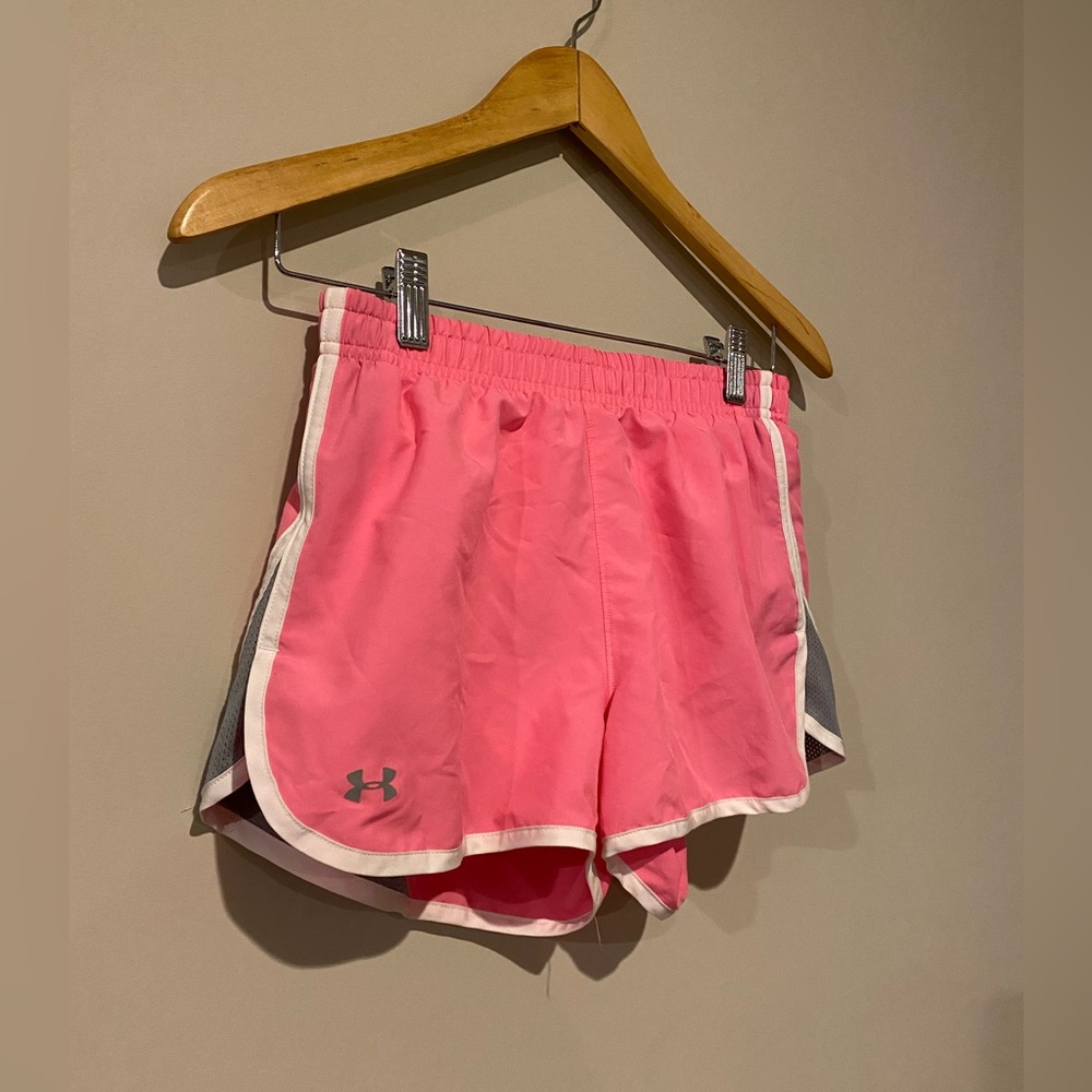 UNDER ARMOUR HEAT GEAR SHORTS- SMALL